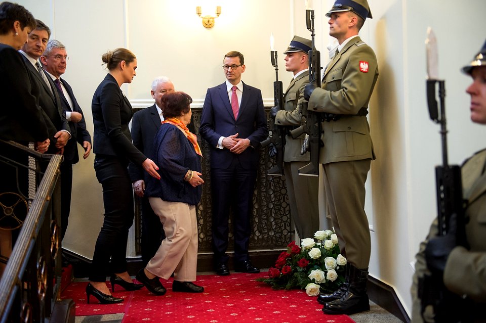 Uroczystość odsłonięcia tablic upamiętniających ofiary katastrofy pod Smoleńskiem (40445614175)