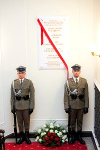 Uroczystość odsłonięcia tablic upamiętniających ofiary katastrofy pod Smoleńskiem (27470294588)