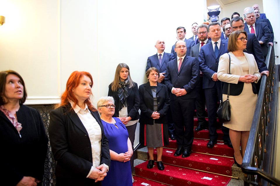 Uroczystość odsłonięcia tablic upamiętniających ofiary katastrofy pod Smoleńskiem (40445614065)