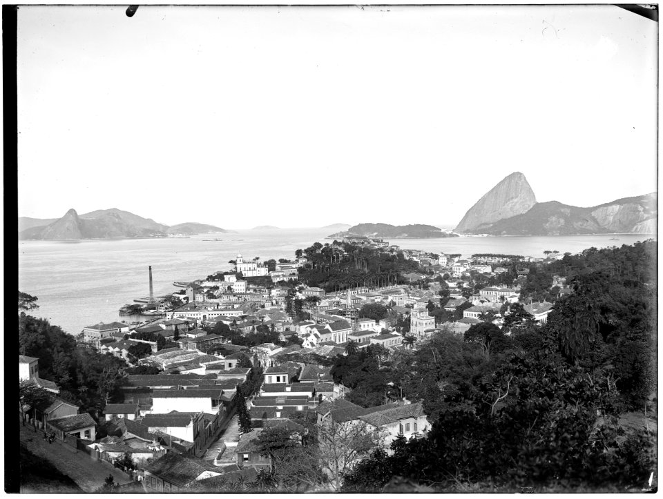 A Glória vista a partir do Morro do Castelo - 2