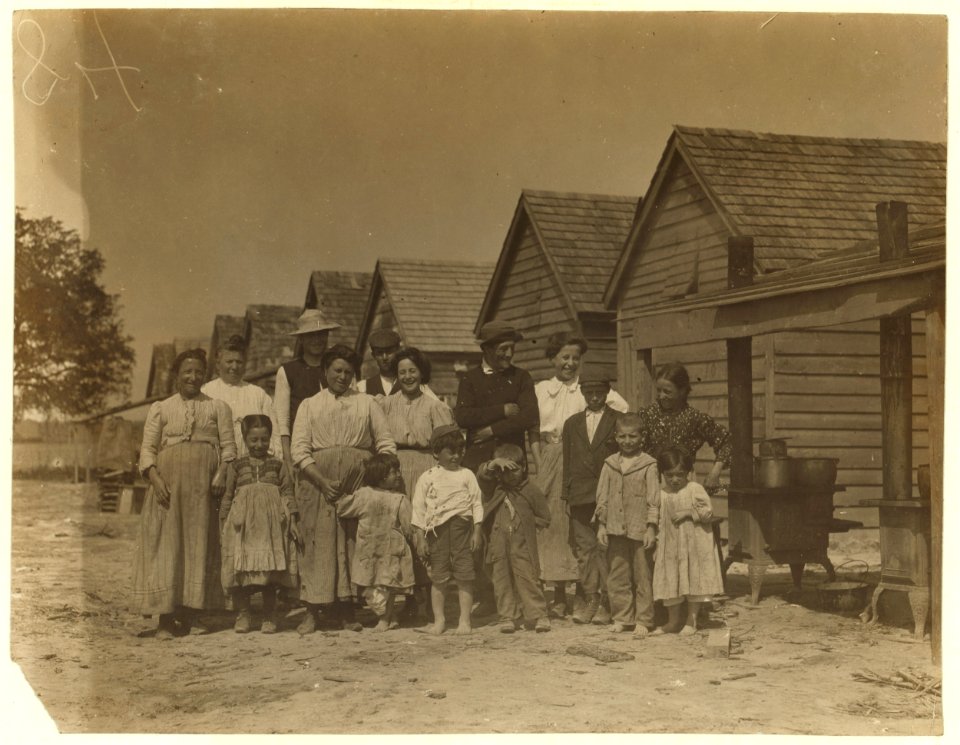 A group of berry pickers on the farm of Mr. Giles, Seaford, Del. 3 children are 3 years of age, 3 are 4 years old, 1 is 5 years old, and 1 is 6 years old. During the berry season the LOC nclc.00093