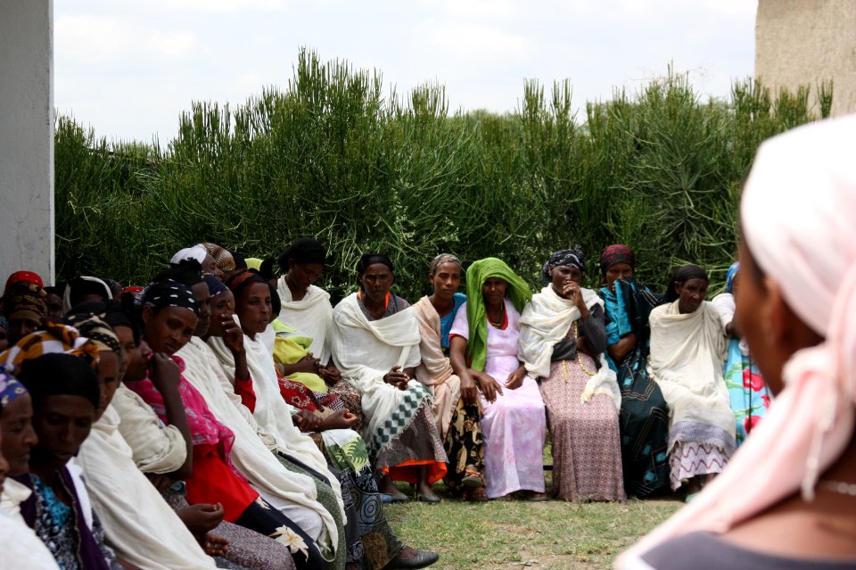 A Group of Women Meets at a Health Post to Discuss Issues of Common Concern (9502333198)
