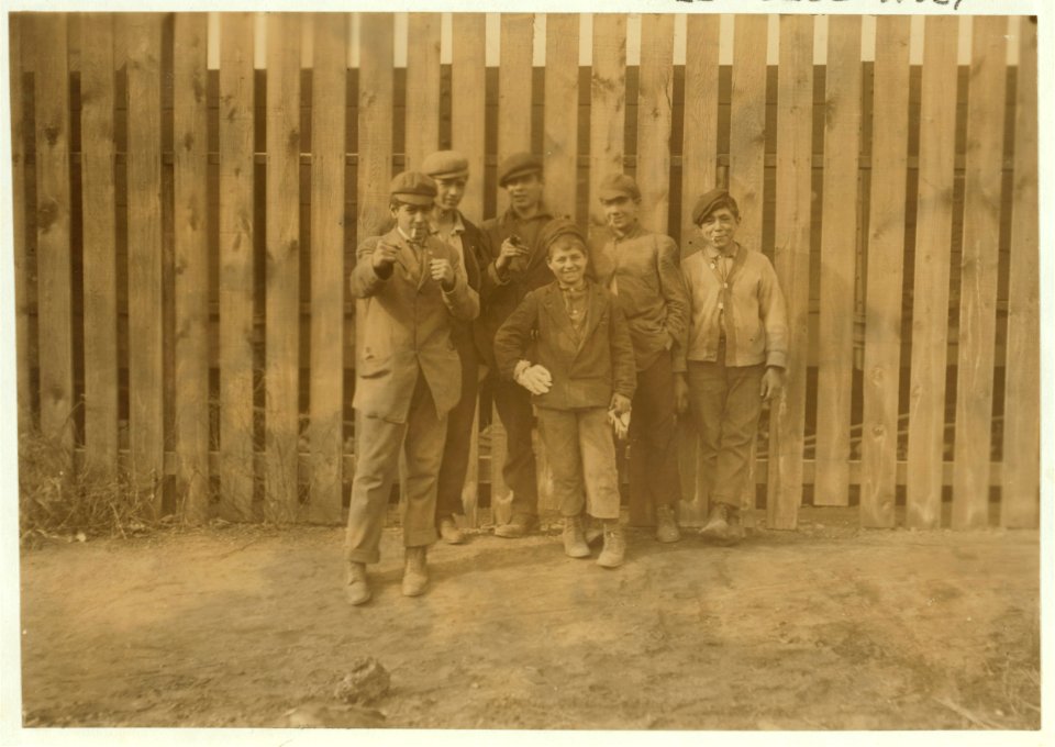 A group working on night shift at Hereford Glass Works, Cape May Court House, N.J. Nov. 19, 1909. I saw the smallest boy carrying in shortly before midnight, November 18th. LOC cph.3a47677