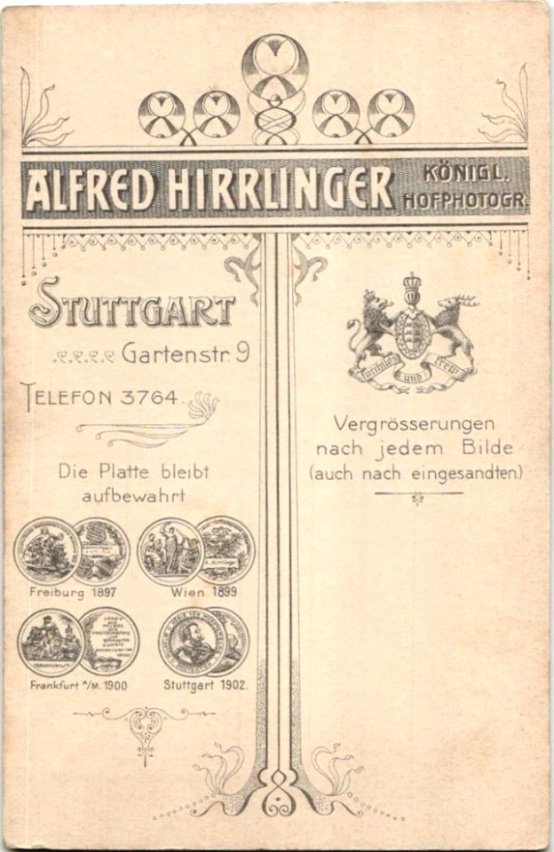 A Hirrlinger - Ganzkörperporträt eines Brautpaares (Kab) R
