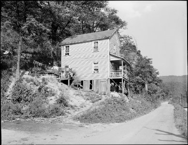 A house in ... section of company housing project. Panther Red Ash Coal Corporation, Douglas Mine, Panther, McDowell... - NARA - 541025