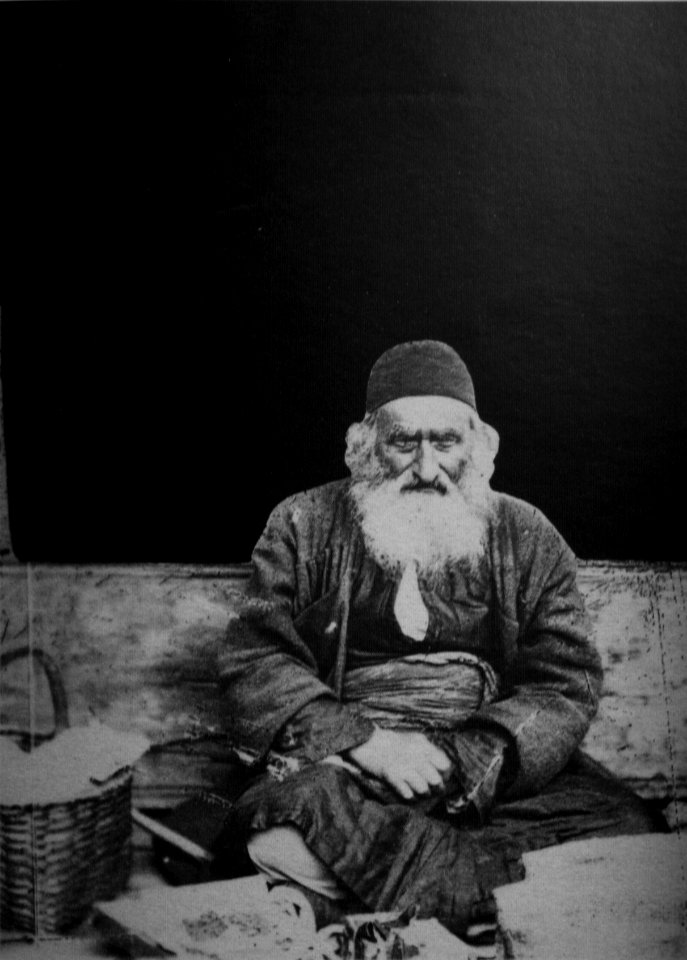 A Jew, salesman of nuts (Ermakov) BW