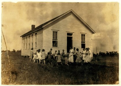 A Kentucky school. Name and data to be added later if possible. LOC nclc.00586