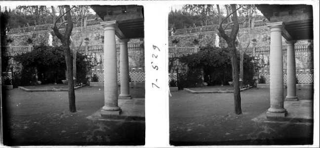 A la font del Gat de Montjuïc