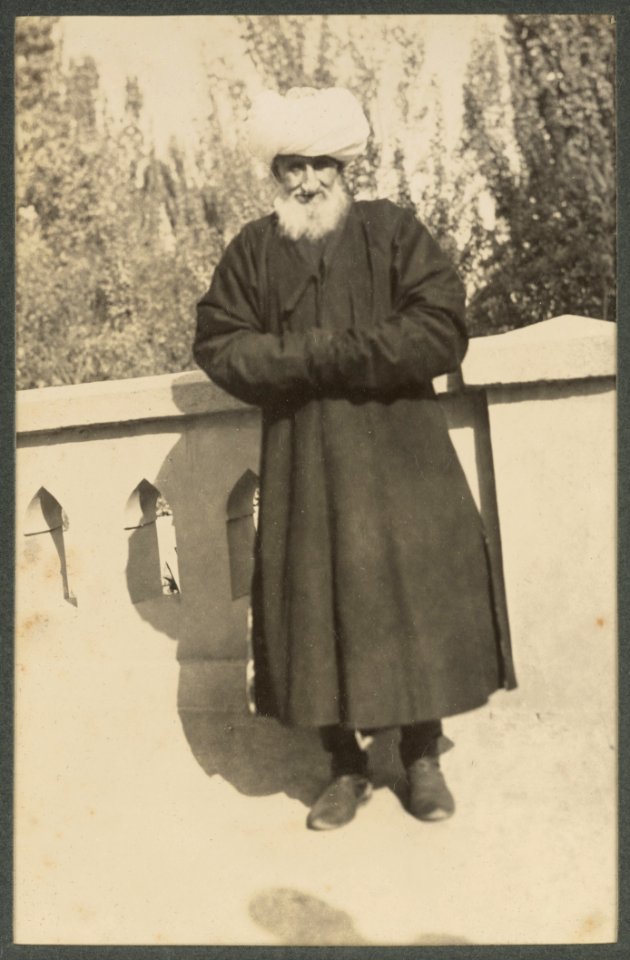 A leading Divine, Kashgar