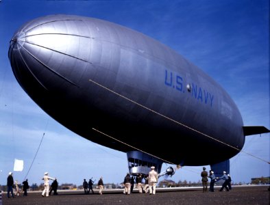 A line handling crew lands the U.S. Navy blimp L-6, circa in 1942 (178141182)