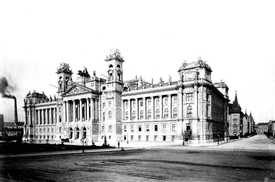 A Magyar Királyi Kúria épülete 1900-ban fortepan 82616