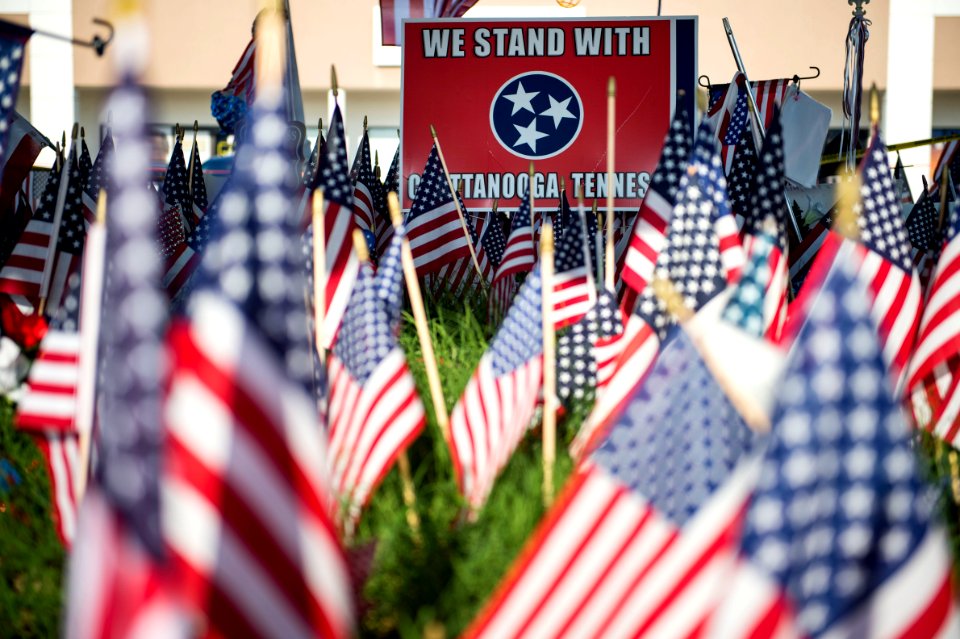 A memorial stands outside of the Armed Forces Recruiting Center in Chattanooga, Tenn. (20386135729)