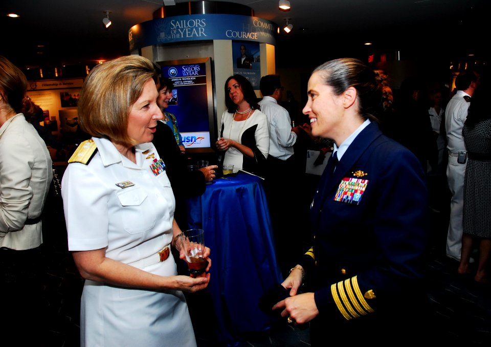A military greeting DVIDS1107116