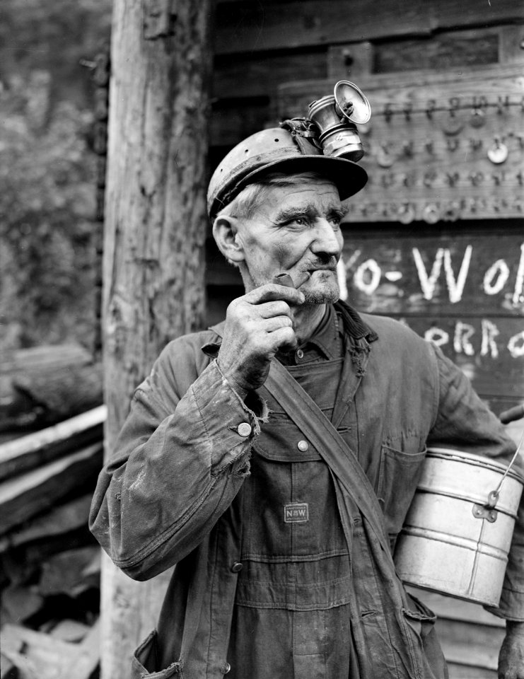 A miner. P V & K Coal Company, Clover Mine, Lejunior, Harlan County, Kentucky. - NARA - 541294
