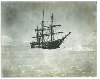 A moonlight picture of the America taken Christmas night, 1901, Baldwin-Ziegler Polar Expedition LCCN2011645318
