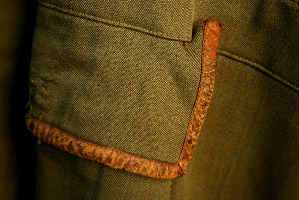 A picture and uniform, item 16