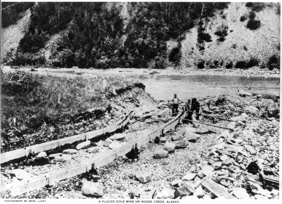 A placer gold mine on Moose Creek, Alaska LCCN2006690356