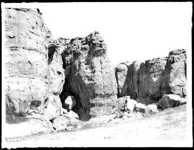 A portion of the Acoma Mesa Encantada wall, 1886 (CHS-4528)
