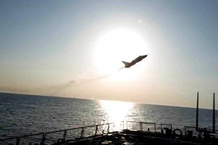 A Russian Sukhoi Su-24 attack aircraft flies over USS Donald Cook. (26153756330) photo