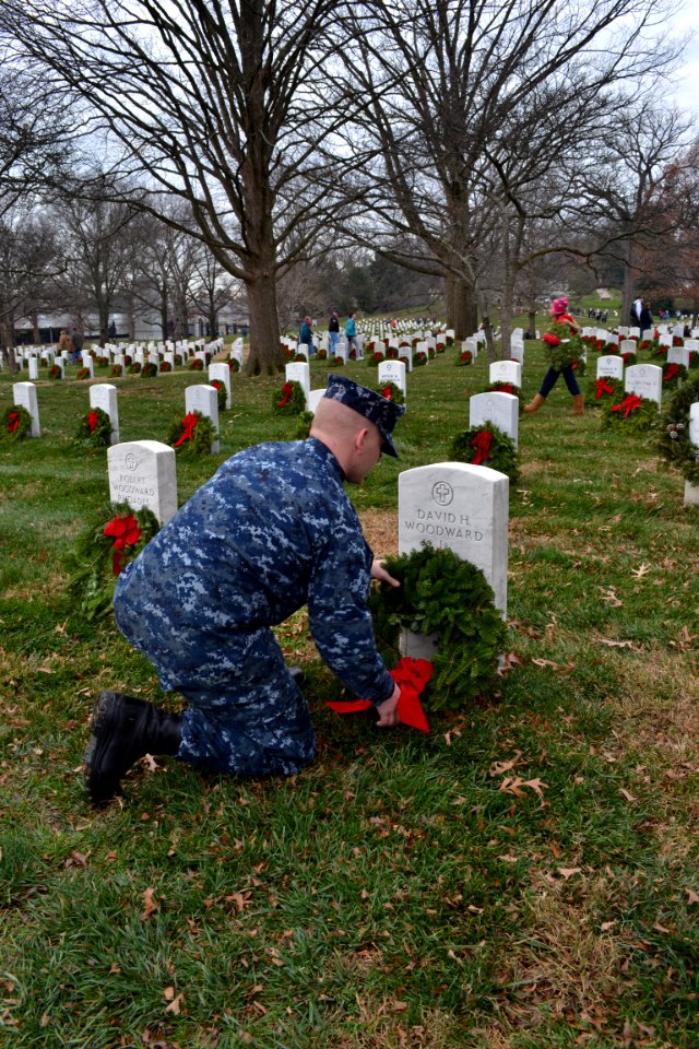 A Sailor places a wreath at Arlington National Cemetery. (8283346171)