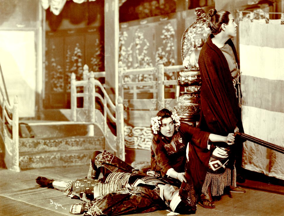 A scene from Darling of the Gods (SAYRE 12593)
