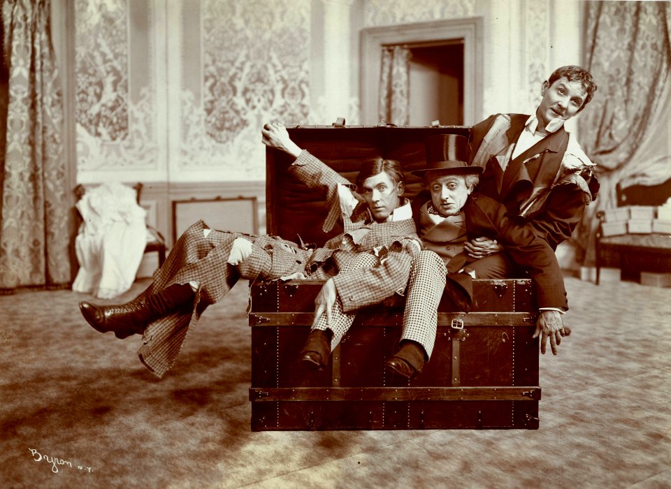 A scene from Glittering Gloria (SAYRE 12663)