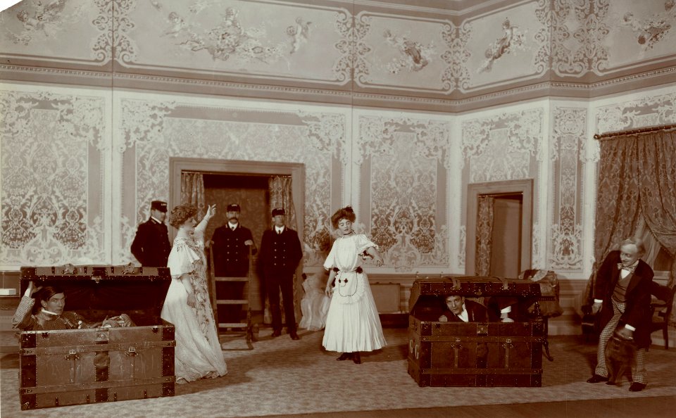 A scene from Glittering Gloria (SAYRE 12386)