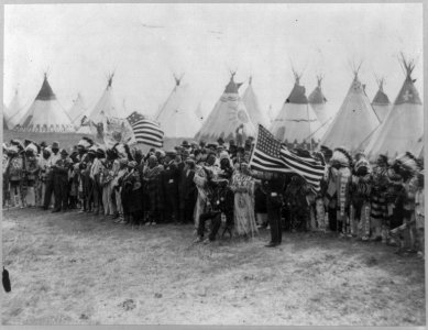 A section of the ring of Indians of 20 nations who gathered around the flag pole for the flag raising ceremony on the site of old Fort Union LCCN2004679506