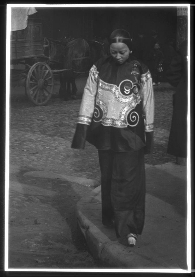 A slave girl in holiday attire, Chinatown, San Francisco LOC agc.7a55098