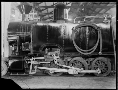 A steam tank locomotive from The Powerhouse Museum photo