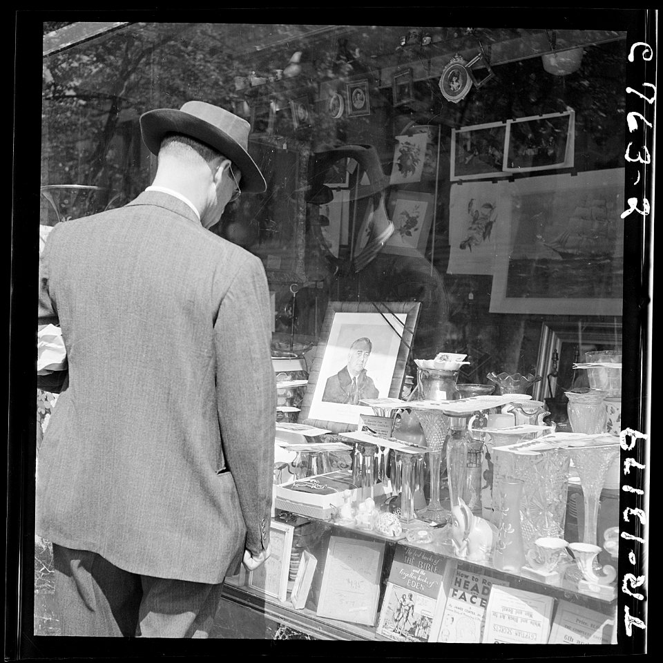 A stunned public in Washington, D.C., were grave and thoughtful the morning after they had been informed of the death... - NARA - 520702