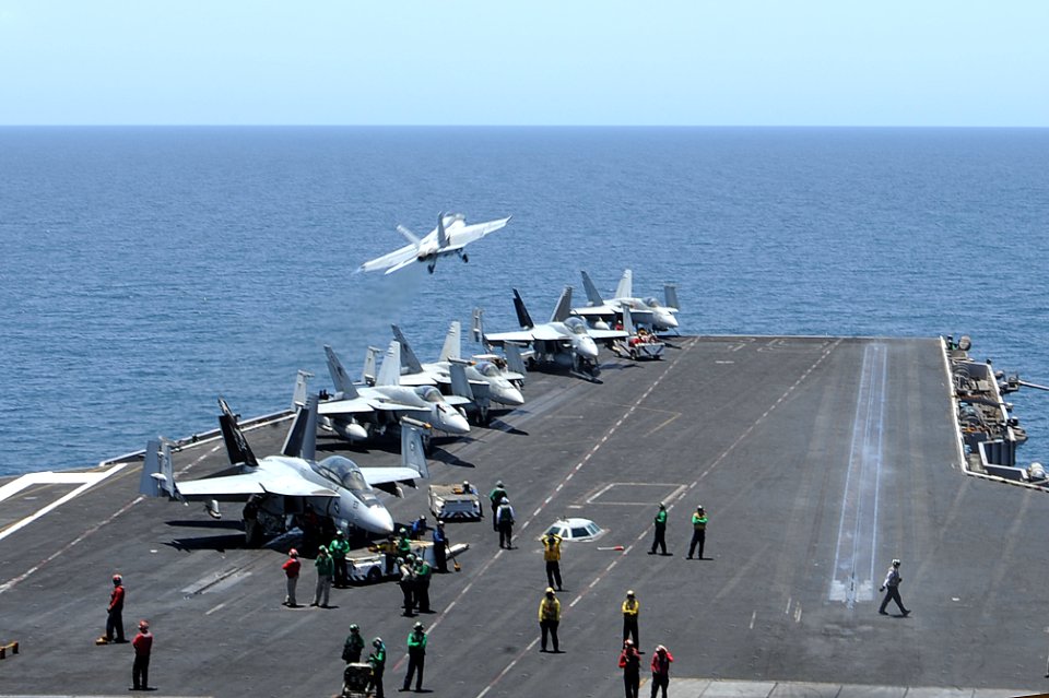 A Super Hornet launches from USS Dwight D. Eisenhower. (8714103895)