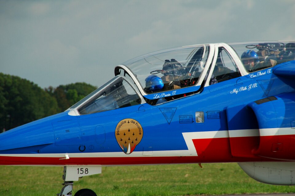 Vehicle aircraft show