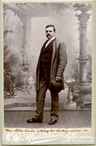 Albin Lavén, porträtt - SMV - H5 024