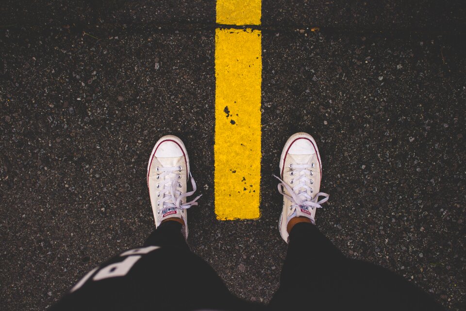 Adventure converse white