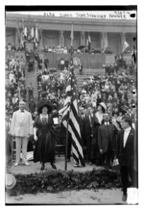 Alda sings Star Spangled Banner LCCN2014704900