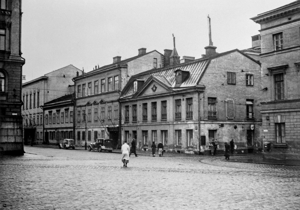 Aleksanterinkatu 14, Brummerin talo, Aleksanterinkatu 16, Remanderin talo ja 18, Sederholmin talo - N38479 - hkm.HKMS000005-km0000na82