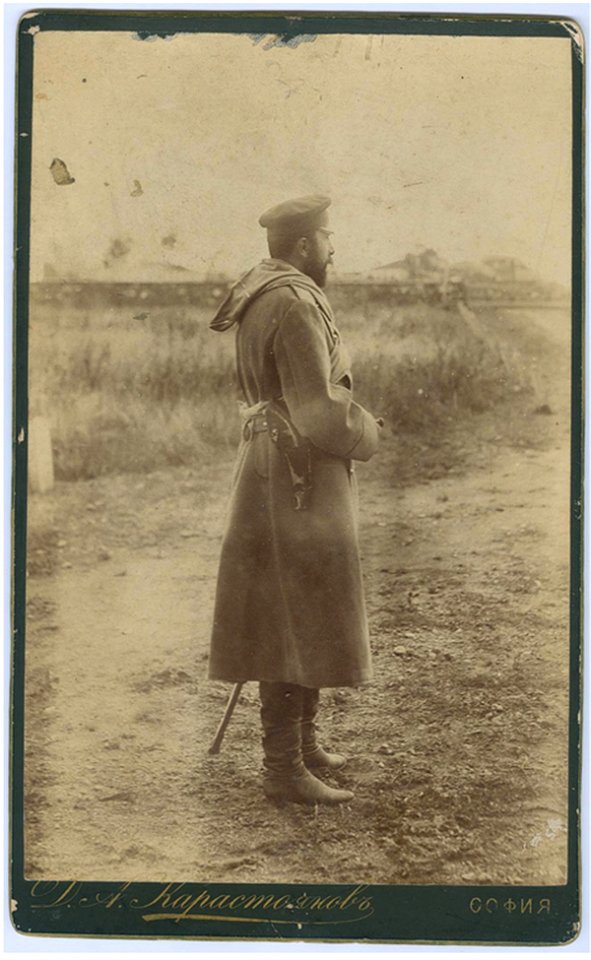 Alexander I of Bulgaria at the battlefield of Serbo-Bulgarian war (1885)
