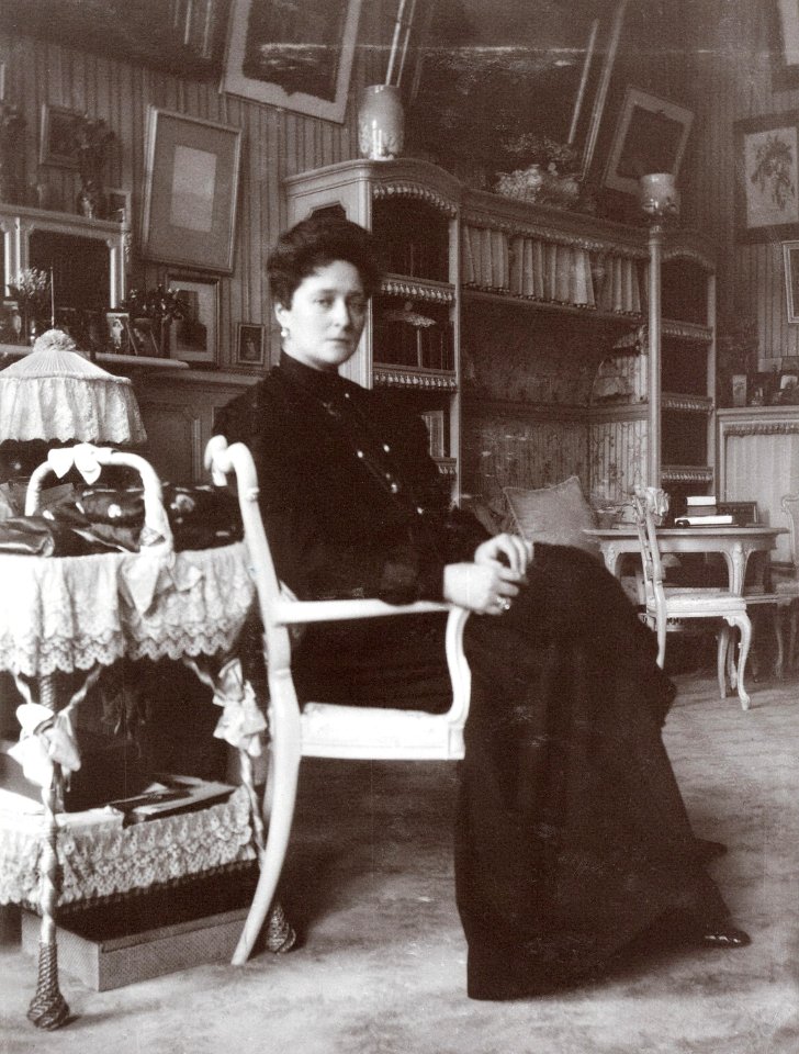 Alexander Palace - Mauve Room Alexandra