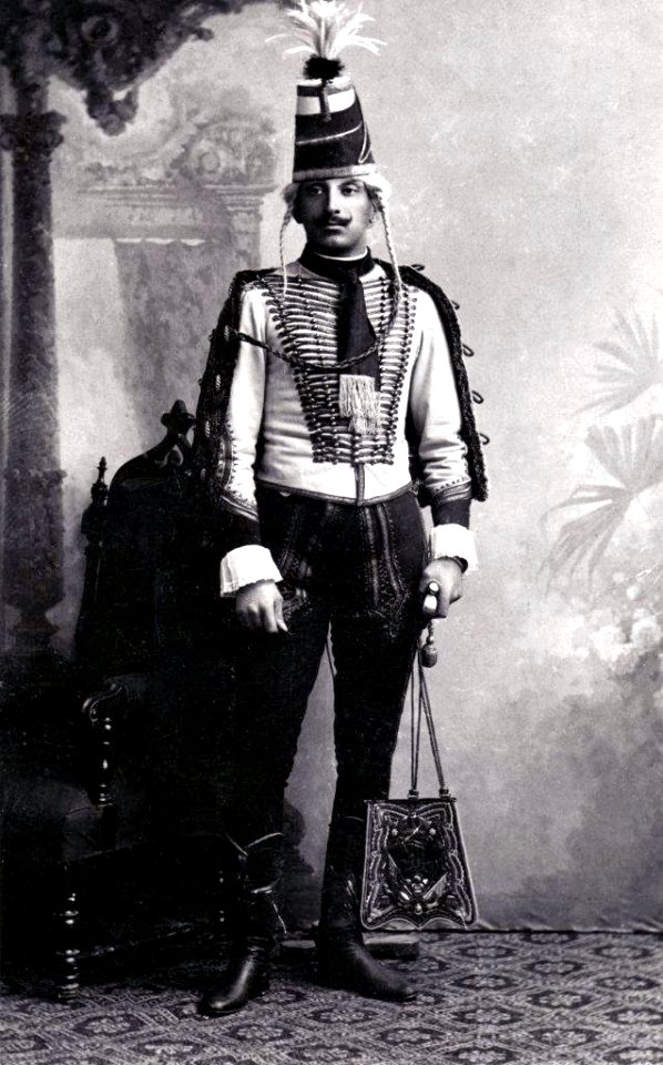 Alexander Wassilko von Serecki in Husarenuniform 1893