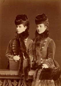 Maria Fyodorovna with her sister Alexandra of Denmark