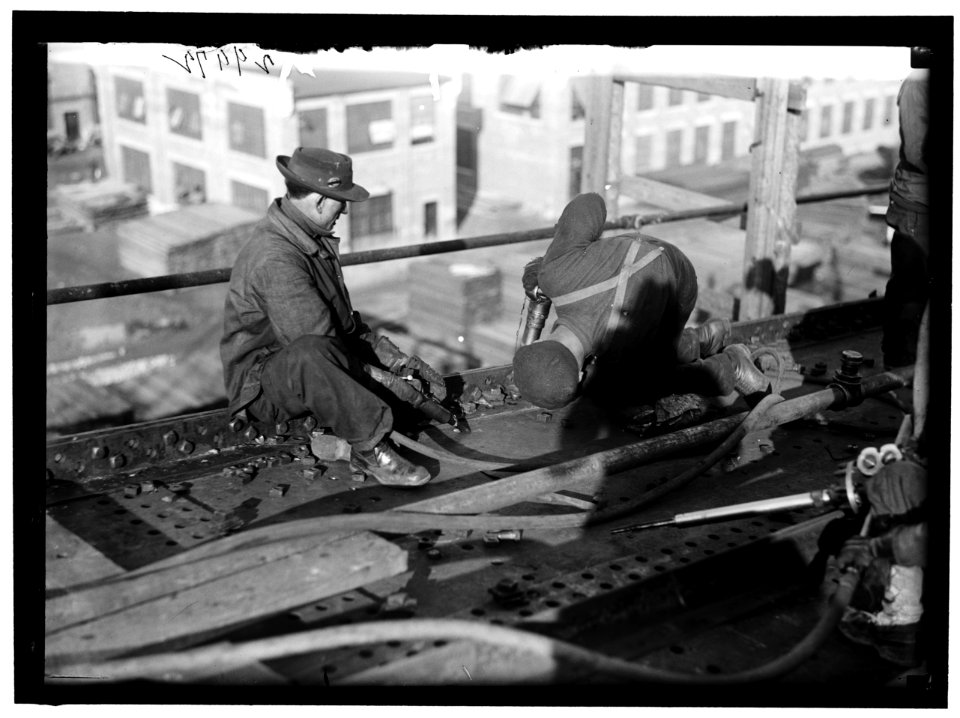 ALEXANDRIA SHIP YARDS. VIEWS LCCN2016869682