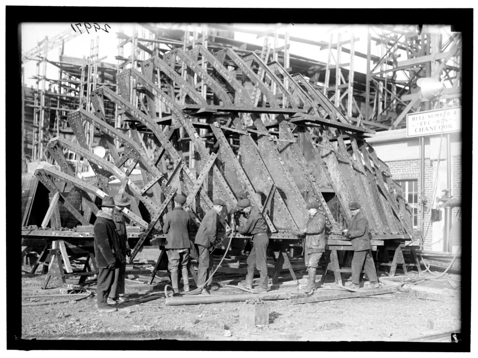 ALEXANDRIA SHIP YARDS. VIEWS LCCN2016869681