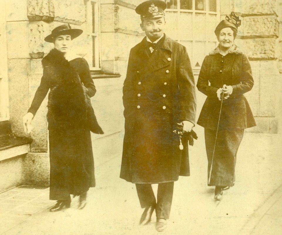 Alexius WW1 Nikolaus Graf zu Dohna-Schlodien Esplanada Hotel Berlin