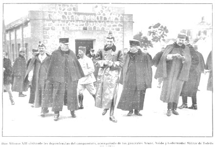 Alfonso XIII acompañado de los generales Aznar, Anido y gobernador militar de Toledo, de Campúa, La Esfera, 23-05-1914 