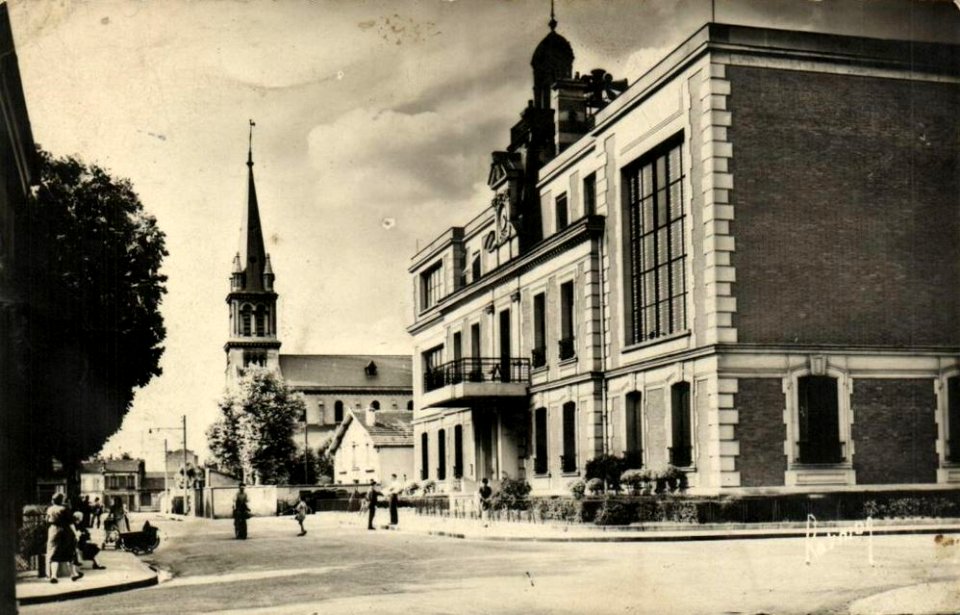 Alfortville.Mairie.Eglise