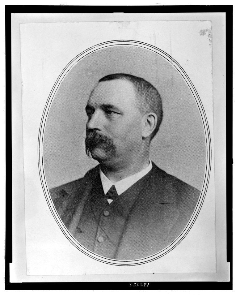 Alfred L. Loomis, bust portrait, facing left, in medallion LCCN2008677101