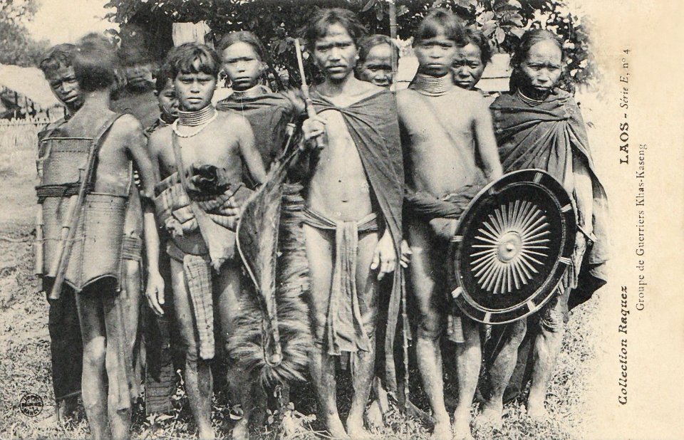 Alfred Raquez-Groupe de guerriers Khas-Kaseng (Laos)