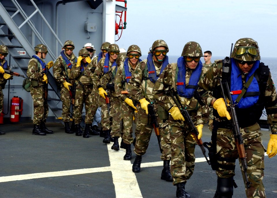 Algerian Sailors conduct Maritime Interdiction Operations (MIO)