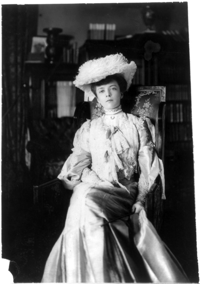 Alice (Roosevelt) Longworth, 1884- LCCN2003682129